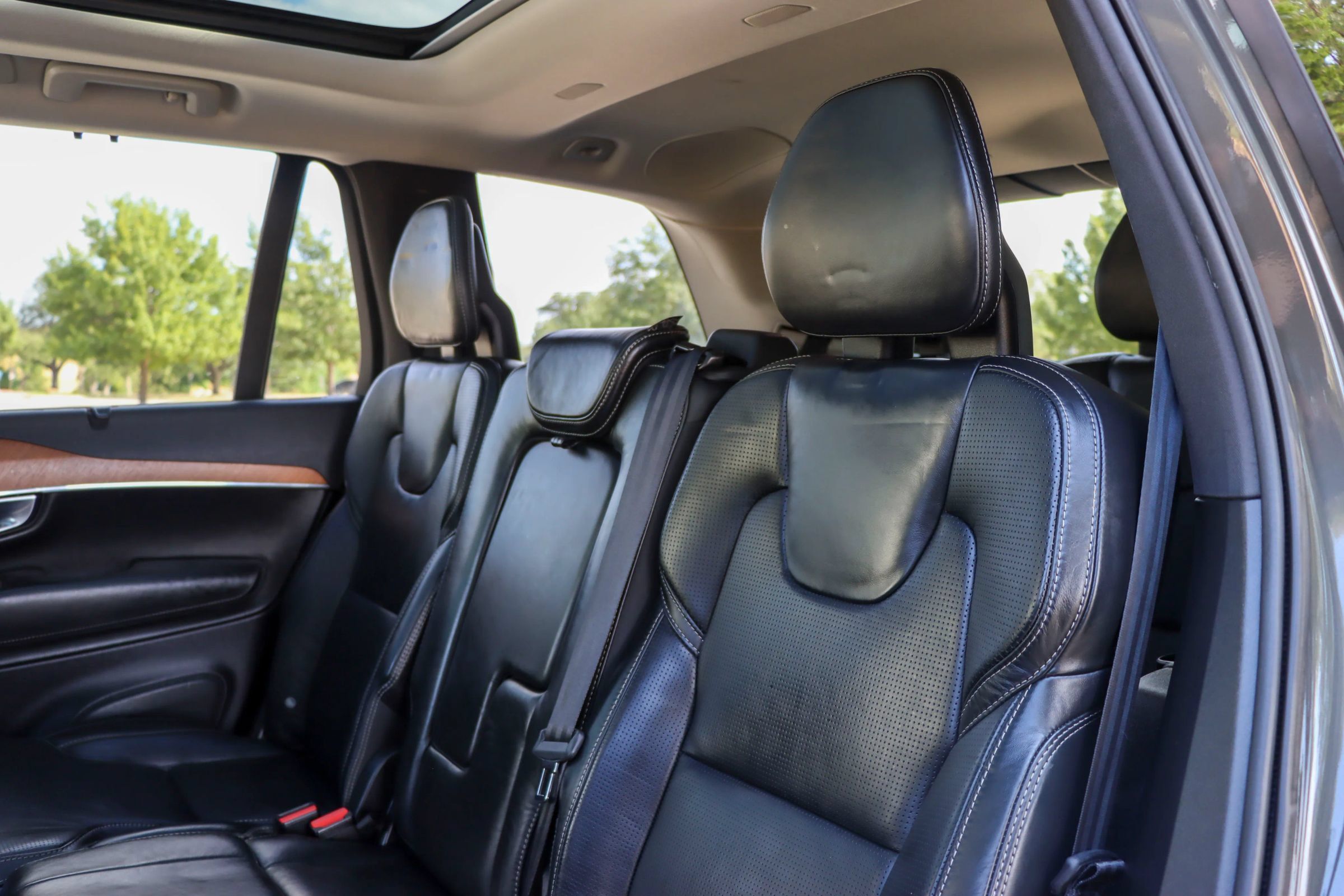 Used 2018 Volvo XC90 T6 Inscription w/ Convenience Package AWD/4WD image 16
