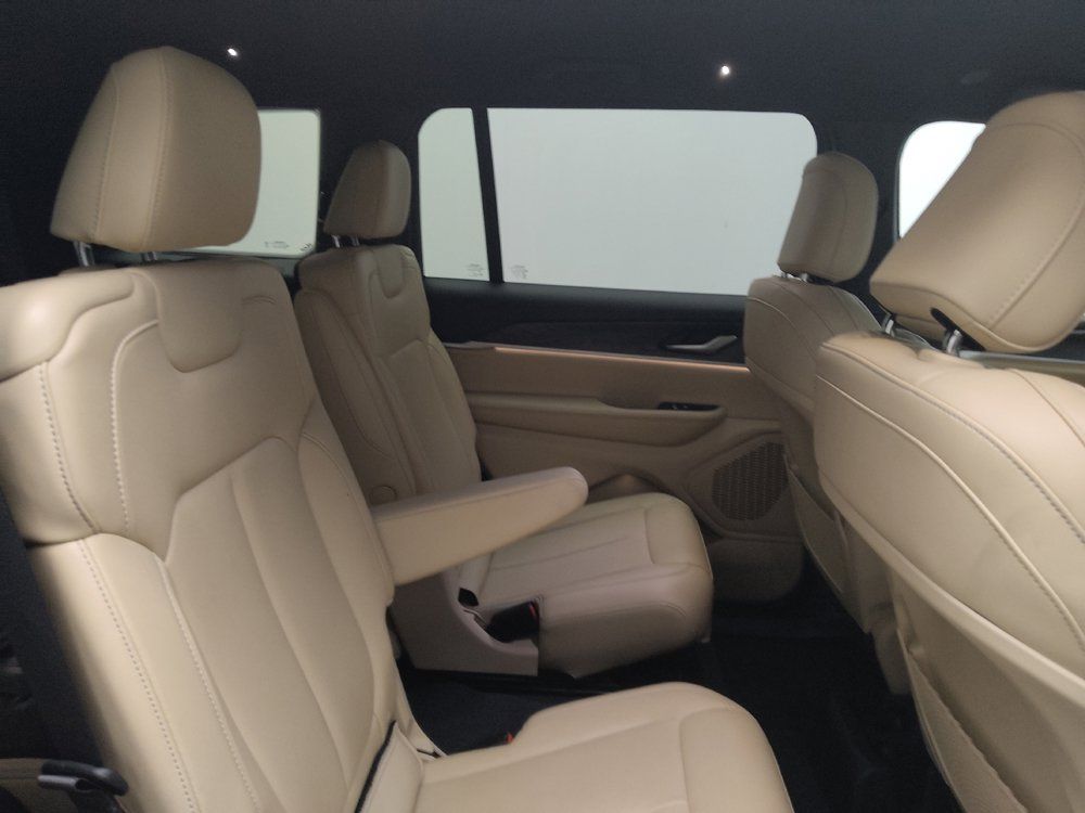 Used 2023 Jeep Grand Cherokee L Limited RWD image 21