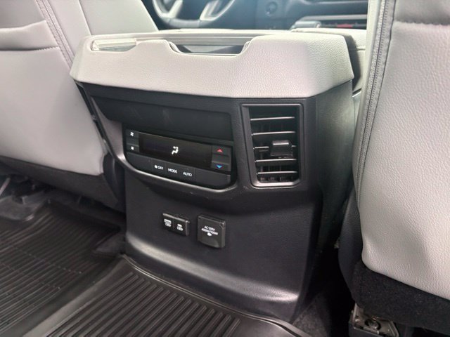Used 2025 Toyota Sequoia Limited w/ Tow Technology Package AWD/4WD image 33