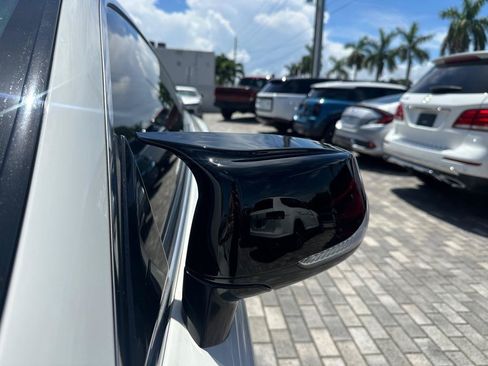 Used 2017 INFINITI Q60 Red Sport 400 RWD image 12