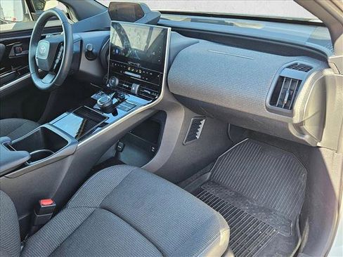 Used 2024 Toyota bZ4X XLE w/ Weather Package image 18