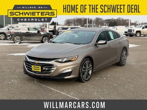 Used 2025 Chevrolet Malibu LT FWD image 1