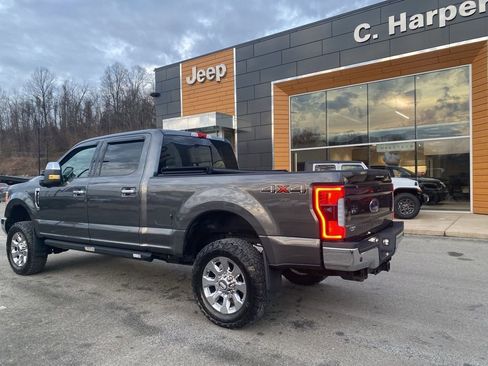 Used 2017 Ford F250 Lariat w/ Lariat Ultimate Package image 4