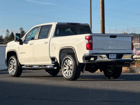 New 2026 Chevrolet Silverado 2500 LT image 6