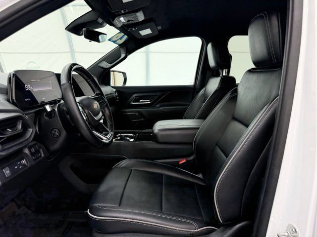 Used 2026 Chevrolet Silverado EV LT AWD/4WD image 14