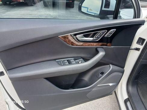 Used 2018 Audi Q7 3.0T Premium Plus AWD/4WD image 12