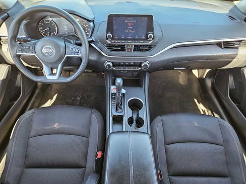Used 2022 Nissan Altima 2.5 SV image 24