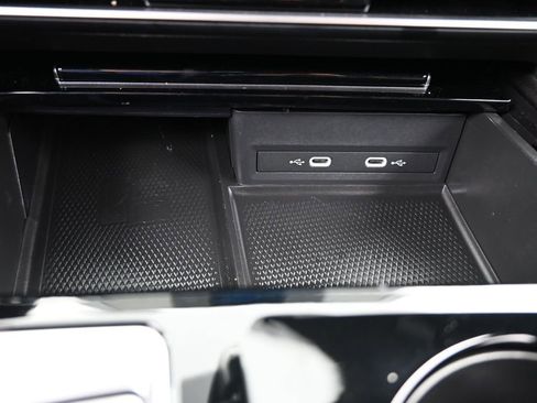 Used 2024 Volkswagen Atlas Cross Sport SE image 25