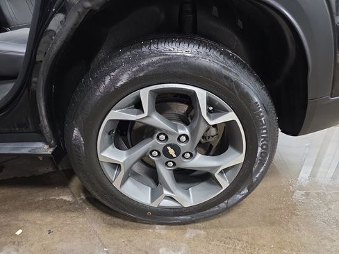 Used 2024 Chevrolet Trax LT w/ Driver Confidence Package image 35