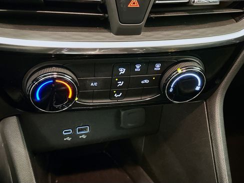 Used 2024 Buick Encore GX Sport Touring image 23