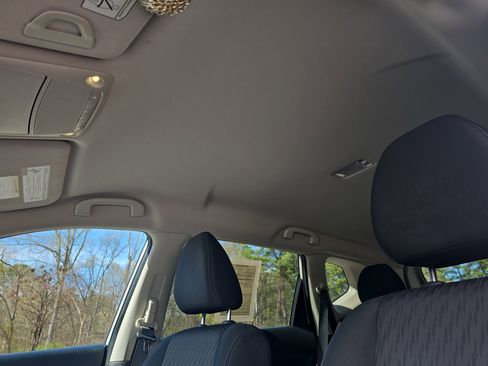 Used 2018 Nissan Rogue SV image 31