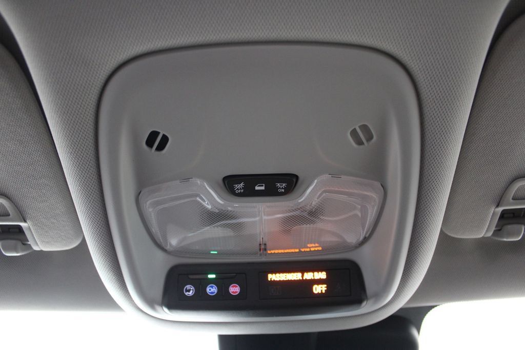 Used 2025 Chevrolet TrailBlazer LT w/ Convenience Package FWD image 33