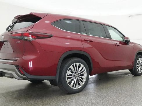 New 2026 Toyota Highlander Platinum image 25