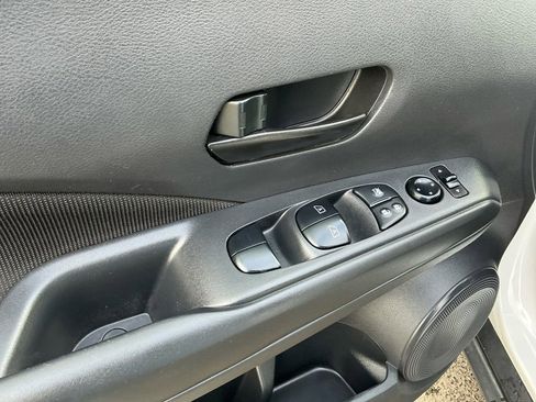 Used 2024 Nissan Kicks S image 16