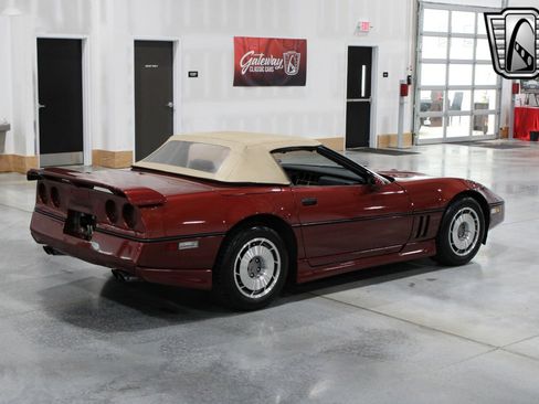 Used 1987 Chevrolet Corvette Convertible image 15
