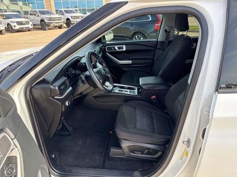 Certified 2022 Ford Explorer XLT image 19