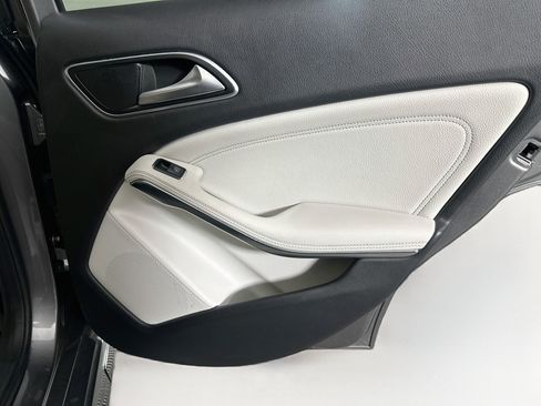 Used 2019 Mercedes-Benz GLA 250 image 31