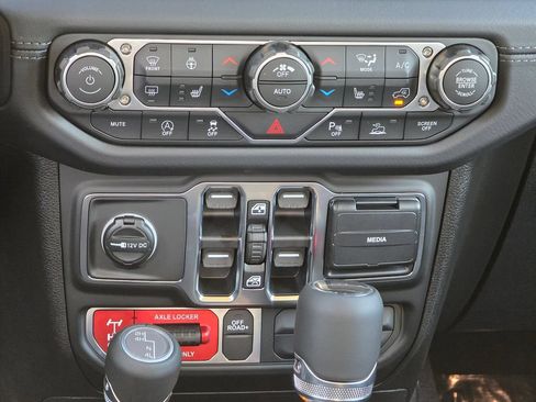 New 2026 Jeep Gladiator Willys AWD/4WD image 29