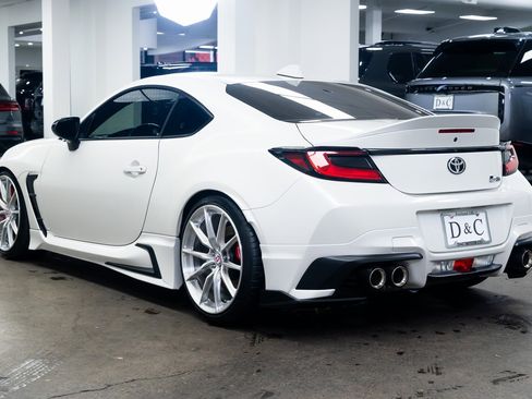 Used 2025 Toyota GR86 Premium image 4