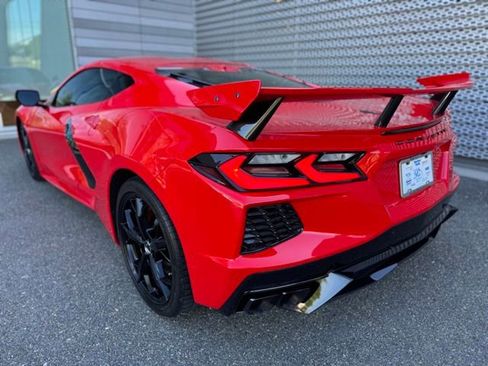 Used 2023 Chevrolet Corvette Stingray Premium Cpe w/ Z51 Performance Package RWD image 3