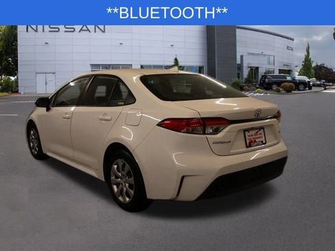 Used 2024 Toyota Corolla LE image 6