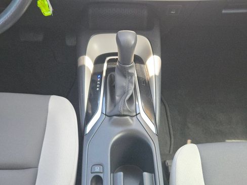 Used 2024 Toyota Corolla LE FWD image 19