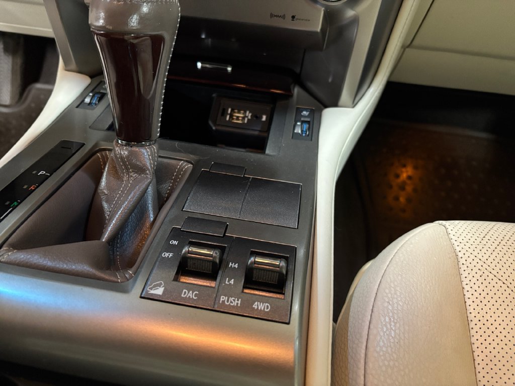 Used 2019 Lexus GX 460 Premium w/ Premium Package AWD/4WD image 35