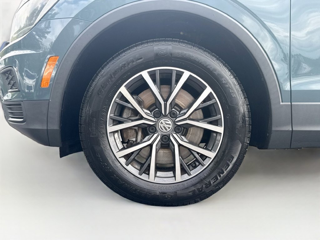 Used 2020 Volkswagen Tiguan SE w/ Panoramic Sunroof Package AWD/4WD image 38