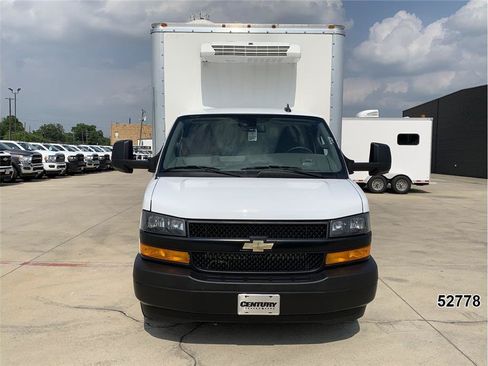 Used 2024 Chevrolet Express 3500 w/ Power Convenience Package RWD image 13