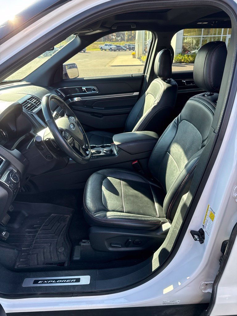 Used 2019 Ford Explorer Sport w/ Equipment Group 401A AWD/4WD image 15