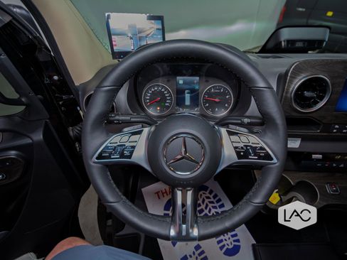 Used 2025 Mercedes-Benz Sprinter 3500 image 12