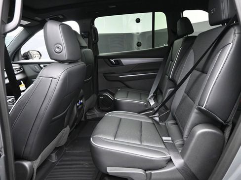 New 2026 Buick Enclave Sport Touring w/ Super Cruise Package image 14