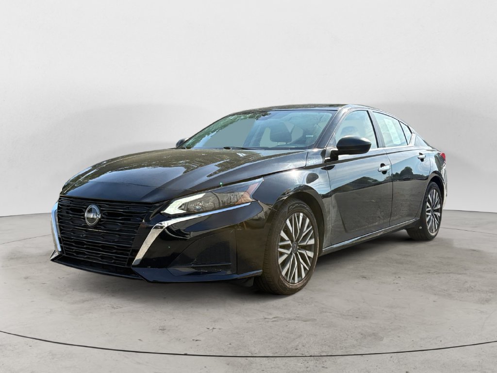 Used 2024 Nissan Altima 2.5 SV FWD image 7