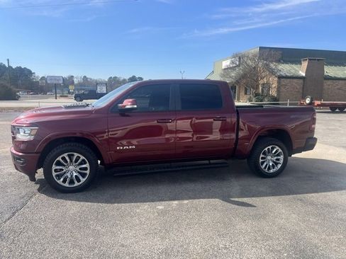 Used 2022 RAM 1500 Laramie w/ Sport Appearance Package image 10