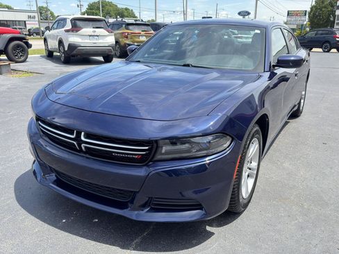 Used 2016 Dodge Charger SE w/ Popular Equipment Group RWD image 9