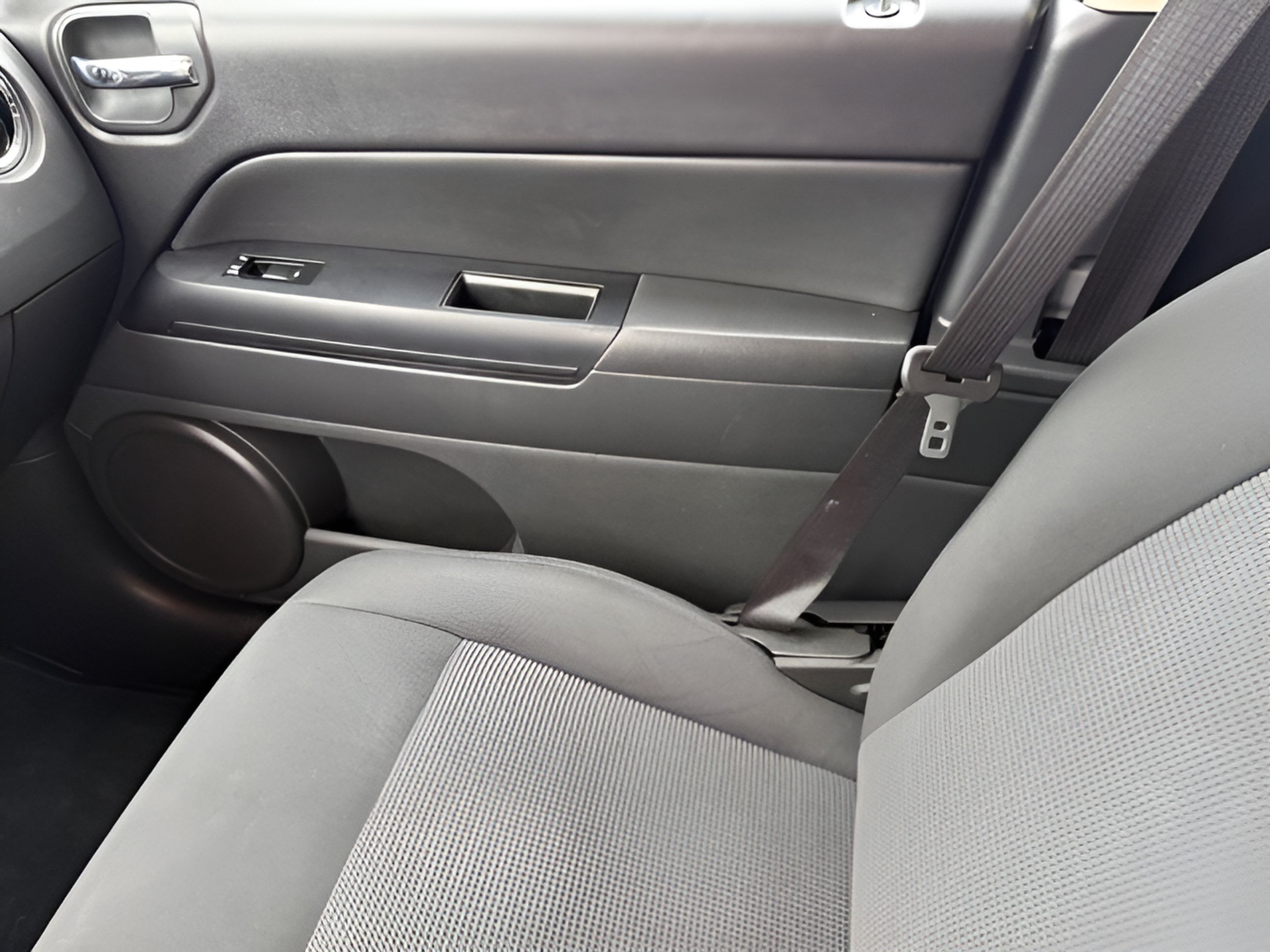 Used 2012 Jeep Compass Latitude w/ Sun/Sound Group FWD image 26