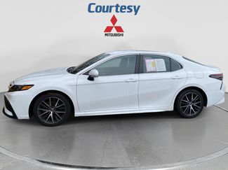 Used 2023 Toyota Camry SE FWD video 2