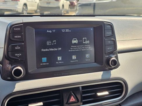 Used 2021 Hyundai Kona Limited AWD/4WD image 27