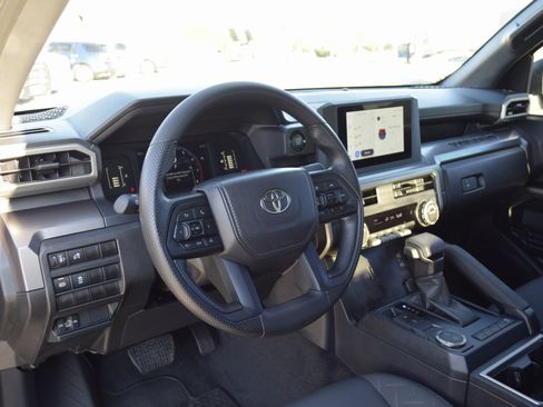 Used 2025 Toyota Tacoma SR5 image 18