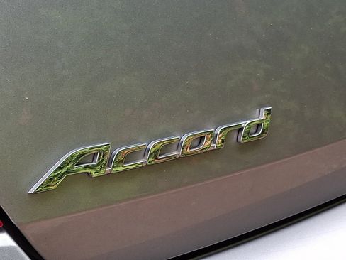 Used 2017 Honda Accord EX-L image 4