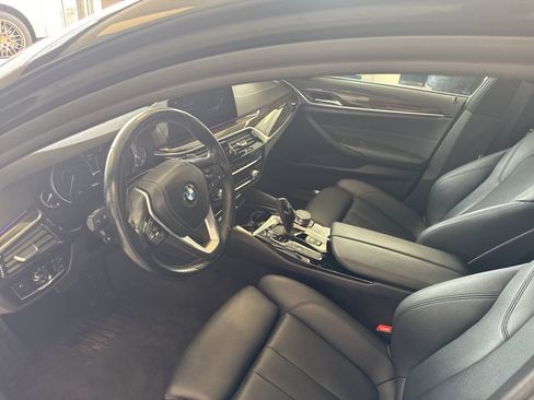 Used 2018 BMW 530e w/ Premium Package 2 RWD image 11