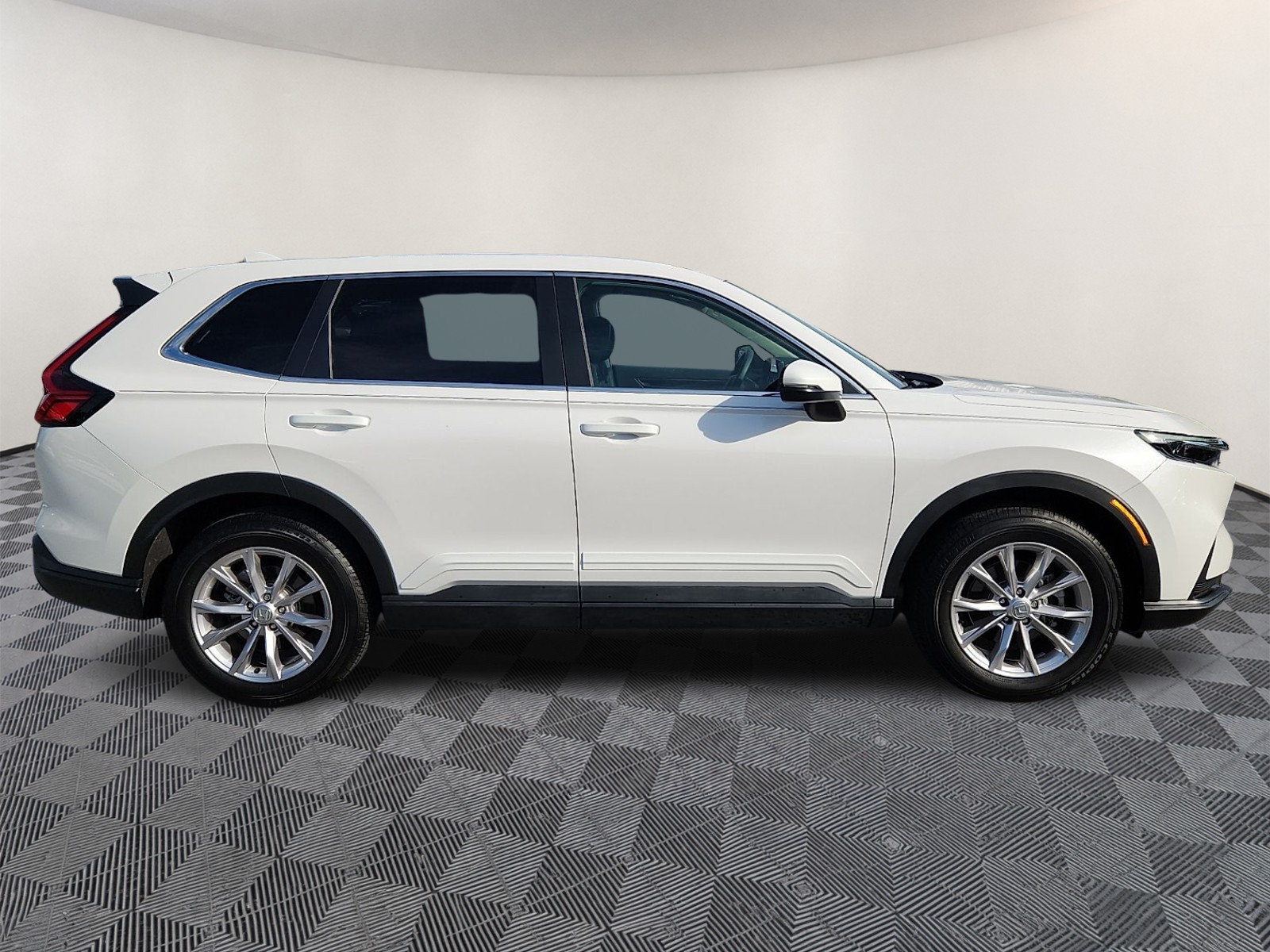Certified 2025 Honda CR-V EX image 7
