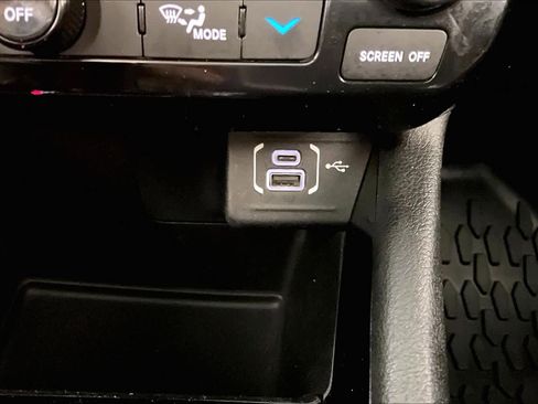 Used 2022 Jeep Compass High Altitude image 32