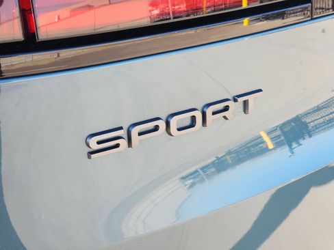 Certified 2025 Land Rover Range Rover Sport SE image 12