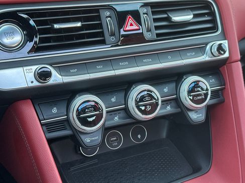 Used 2023 Genesis G70 2.0T w/ Sport Prestige Package image 20