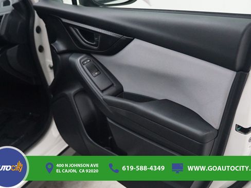 Used 2020 Subaru Crosstrek 2.0i Premium w/ Moonroof Package 1 AWD/4WD image 16