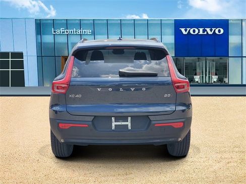 New 2026 Volvo XC40 B5 Core w/ Protection Package Premier image 5