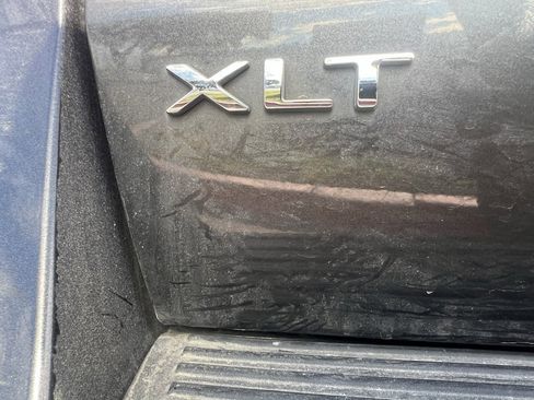 Used 2021 Ford Expedition XLT image 7