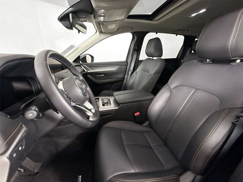Certified 2025 MAZDA CX-90 Plug-In Hybrid w/ Preferred AWD/4WD image 3