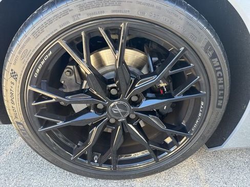 Used 2025 Chevrolet Corvette Stingray Premium Conv w/ Z51 Performance Package image 35
